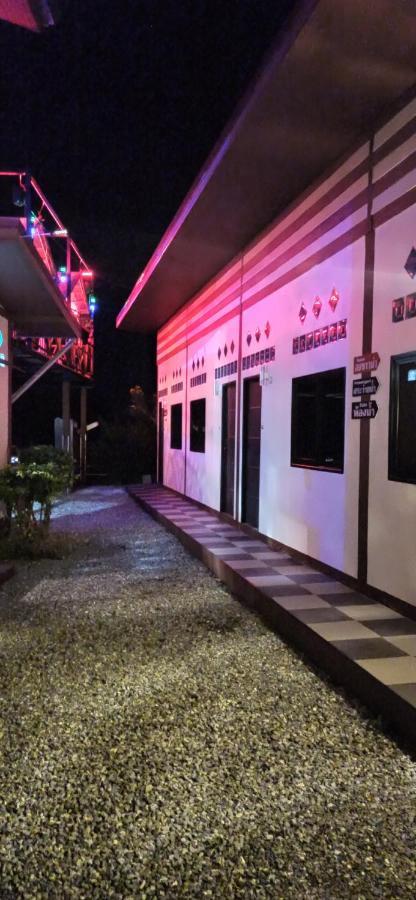 Touch The Wind Hotel Chaiyaphum Ngoại thất bức ảnh