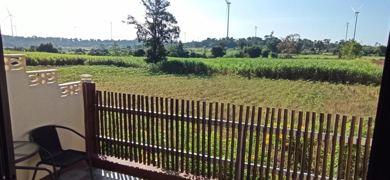Touch The Wind Hotel Chaiyaphum Ngoại thất bức ảnh
